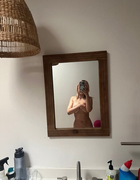 Nacktes geleaktes OnlyFans-Foto von Syanne Ferguson