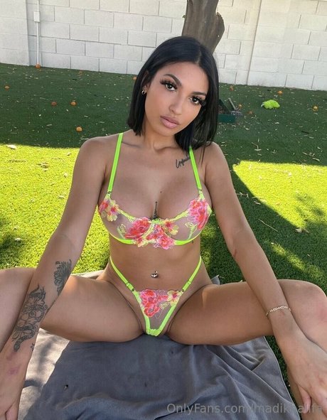 Nacktes geleaktes OnlyFans-Foto von Madikhalifa