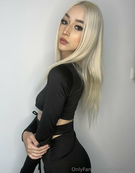 Nacktes geleaktes OnlyFans-Foto von Mileywhite