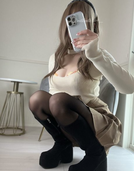 Nacktes geleaktes OnlyFans-Foto von Milkmilk369