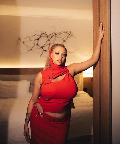 Nacktes geleaktes OnlyFans-Foto von Mahalia