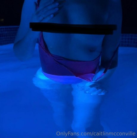 Nacktes geleaktes OnlyFans-Foto von Caitlin Mcconville