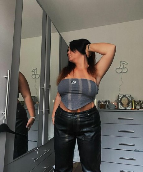 Nacktes geleaktes OnlyFans-Foto von Caravernon