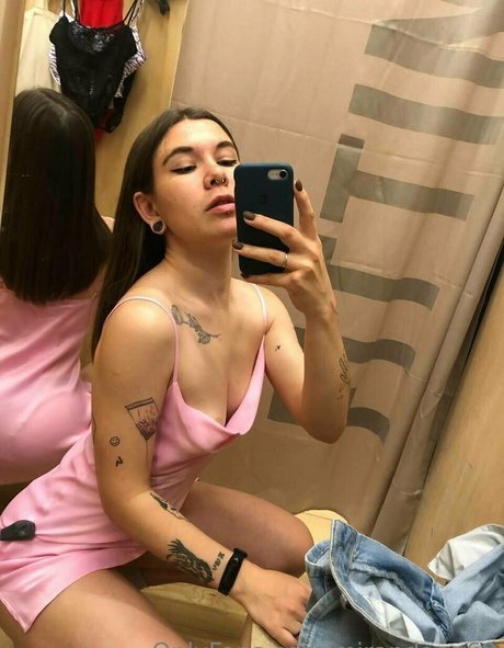 Nacktes geleaktes OnlyFans-Foto von Isabelaevans