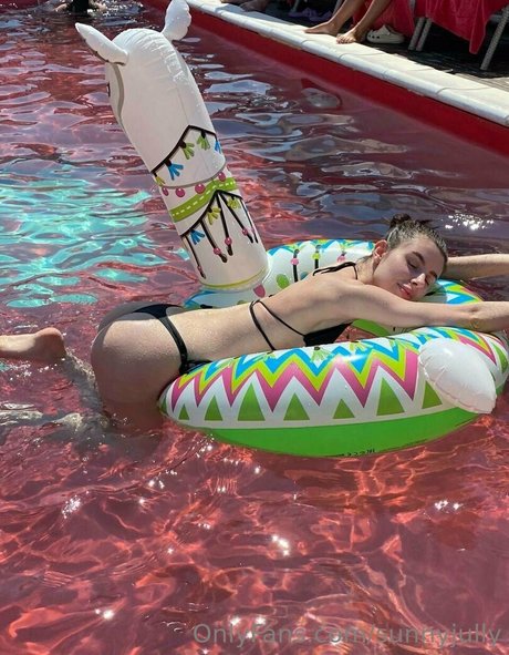 Nacktes geleaktes OnlyFans-Foto von Sunnyjully