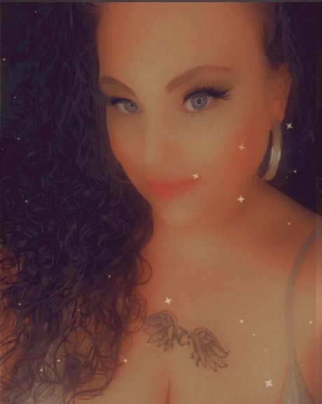 Nacktes geleaktes OnlyFans-Foto von Missoutlawakaladyk