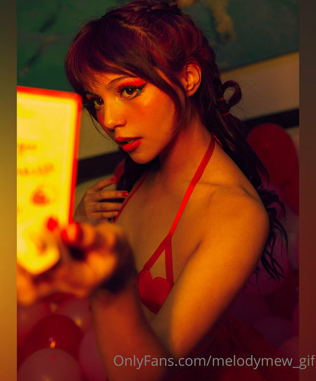 Melodymew_gif