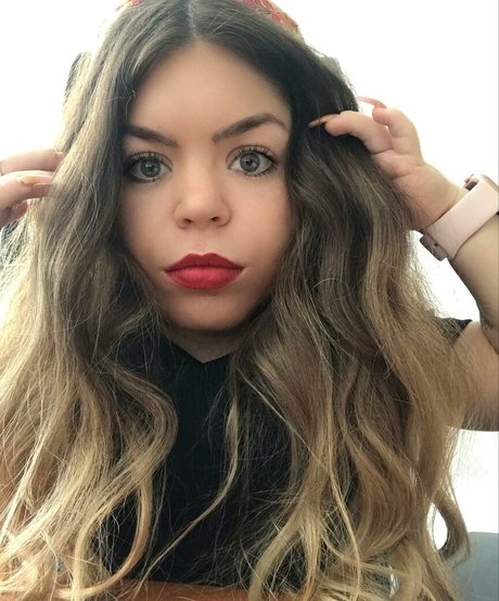 Nacktes geleaktes OnlyFans-Foto von Powerpuffdoll