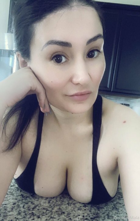 Nacktes geleaktes OnlyFans-Foto von Roxxirdz