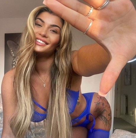 Nacktes geleaktes OnlyFans-Foto von Sophia Bentley