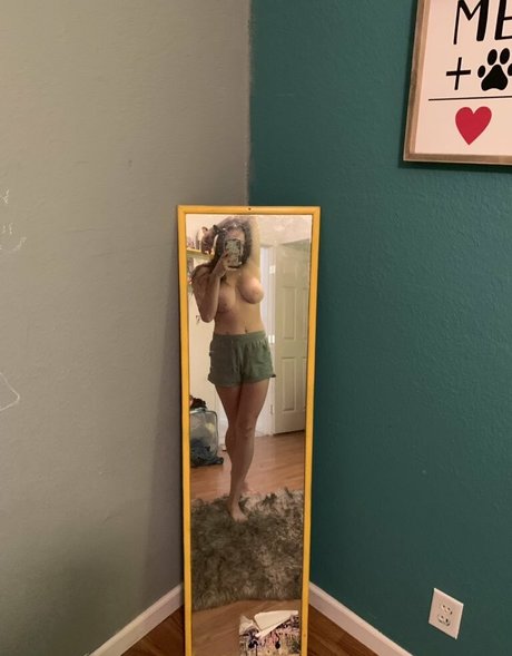 Nacktes geleaktes OnlyFans-Foto von Itsmb