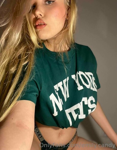 Nacktes geleaktes OnlyFans-Foto von Emilycandy