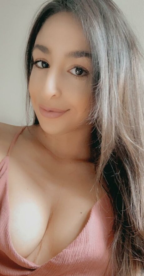 Nacktes geleaktes OnlyFans-Foto von Amialovesall19