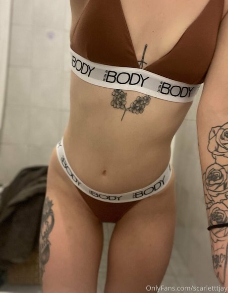 Nacktes geleaktes OnlyFans-Foto von Scarletttjay