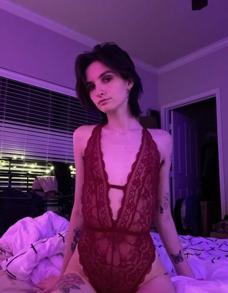 Nacktes geleaktes OnlyFans-Foto von Artsybaby