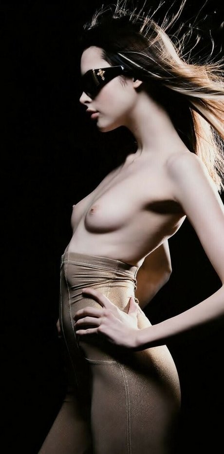 Nacktes geleaktes OnlyFans-Foto von Charlotte Kemp Muhl