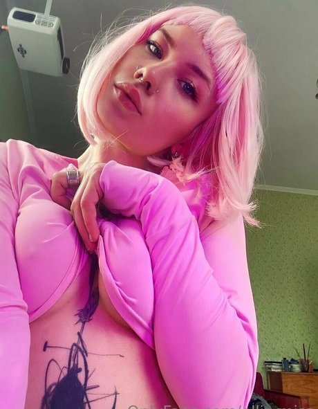 Nacktes geleaktes OnlyFans-Foto von Elliemiss