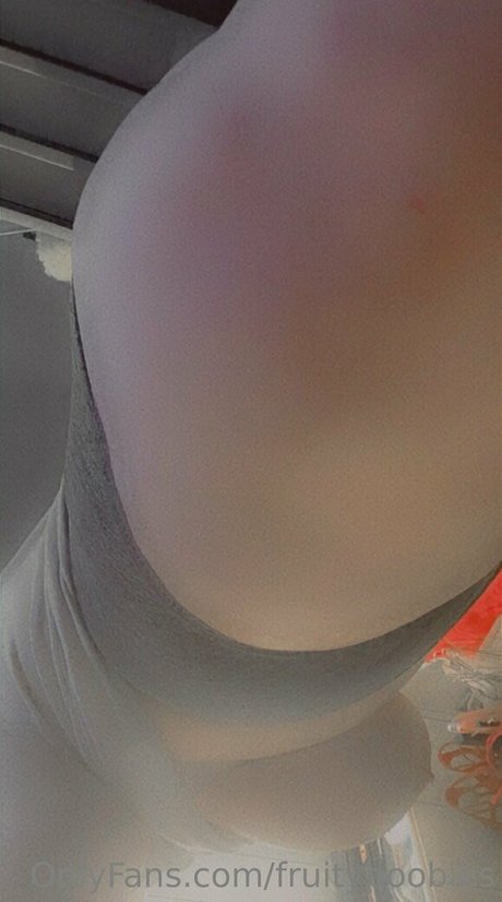 Nacktes geleaktes OnlyFans-Foto von Fruityboobies