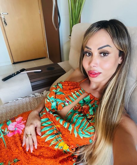 Agatha Ferraz