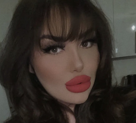 Nacktes geleaktes OnlyFans-Foto von Ellehutchx