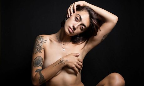 Nacktes geleaktes OnlyFans-Foto von Ariel Tsarfati
