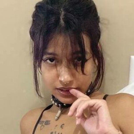 Nacktes geleaktes OnlyFans-Foto von Suicidenaomi26