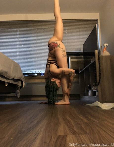 Nacktes geleaktes OnlyFans-Foto von Naturalsworld
