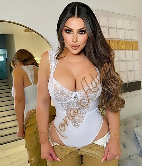 Nacktes geleaktes OnlyFans-Foto von Nona Adams