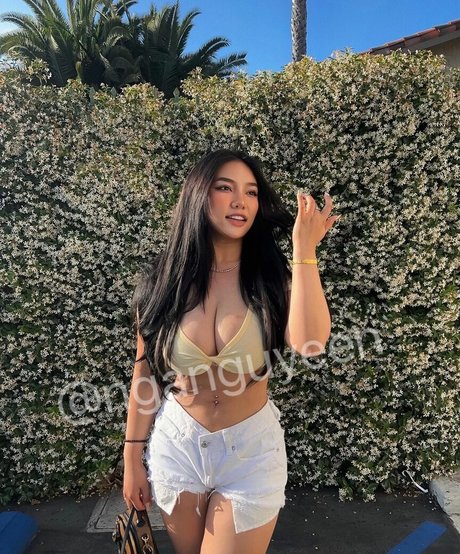 Nacktes geleaktes OnlyFans-Foto von Ngan Nguyen