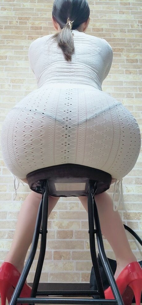 Nene_booty