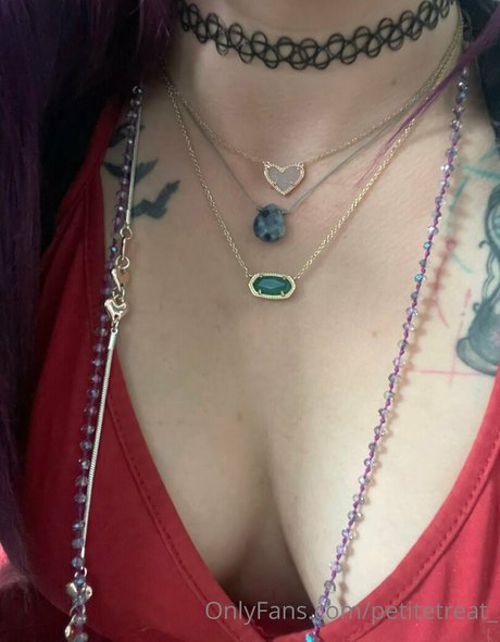 Nacktes geleaktes OnlyFans-Foto von Petitetreat