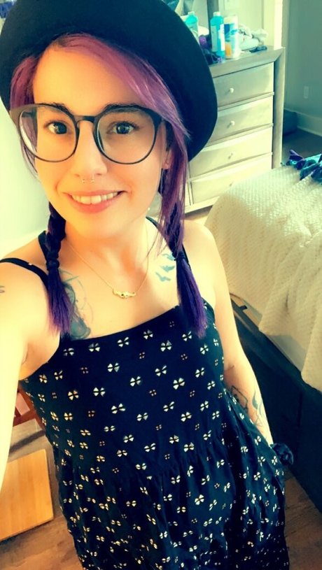 Nacktes geleaktes OnlyFans-Foto von Petitetreat