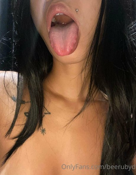 Nacktes geleaktes OnlyFans-Foto von Beerubyd