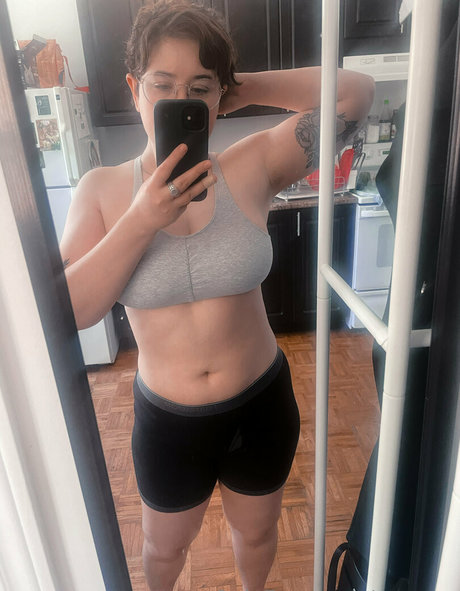 Nacktes geleaktes OnlyFans-Foto von Grraves