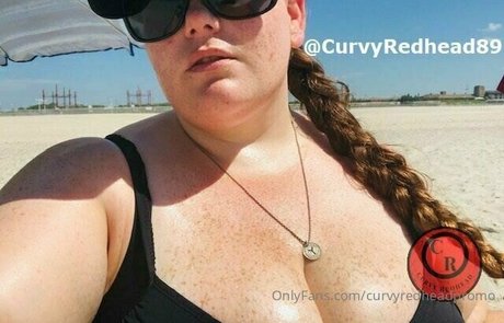 Nacktes geleaktes OnlyFans-Foto von Curvyredheadpromo