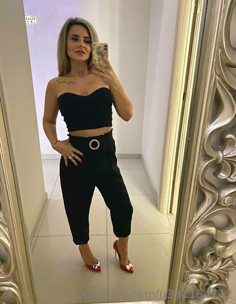 Nacktes geleaktes OnlyFans-Foto von Sophielovelight