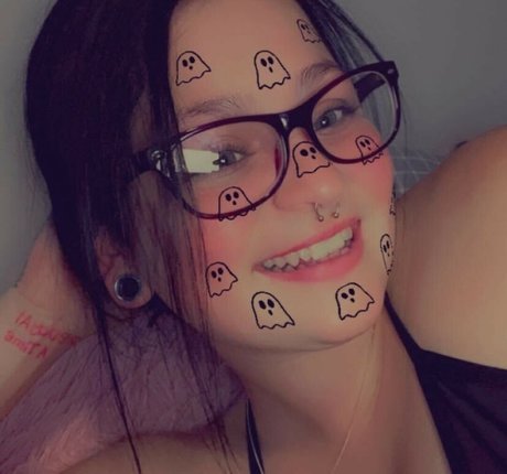 Nacktes geleaktes OnlyFans-Foto von Tizzytizz