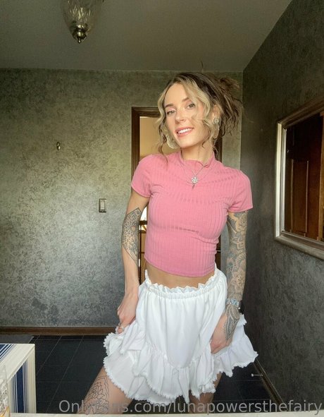 Nacktes geleaktes OnlyFans-Foto von Lunapowersthefairy