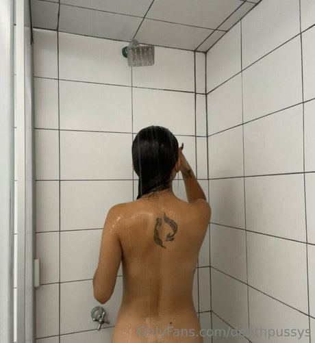 Nacktes geleaktes OnlyFans-Foto von Deathpussys