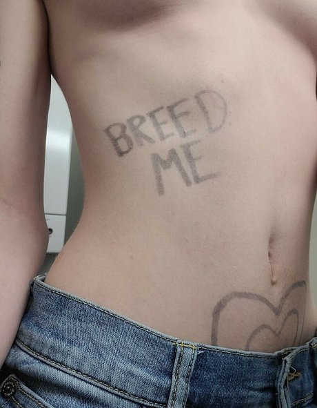 Nacktes geleaktes OnlyFans-Foto von Kitty Bell