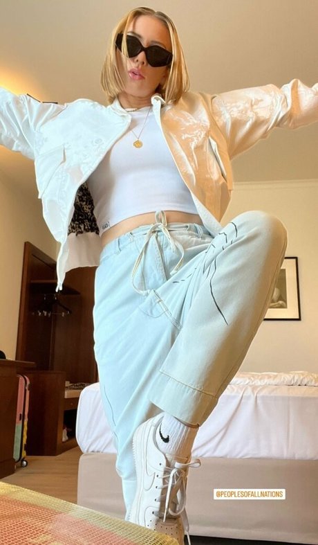 Nacktes geleaktes OnlyFans-Foto von Julia Hardy