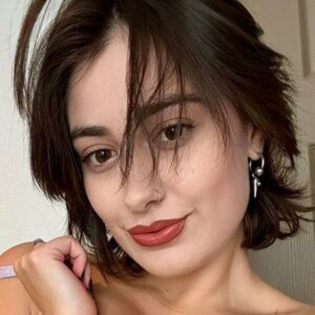 Nacktes geleaktes OnlyFans-Foto von Tsvetananana