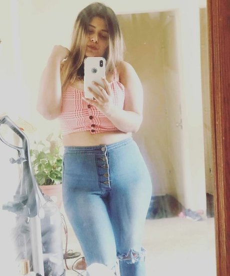 Nacktes geleaktes OnlyFans-Foto von Akankshya Rijal