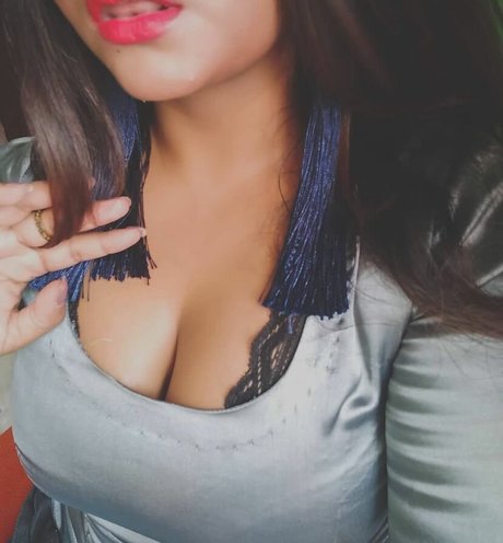 Nacktes geleaktes OnlyFans-Foto von Maya Diba