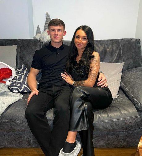 Nacktes geleaktes OnlyFans-Foto von Chloe Panchal