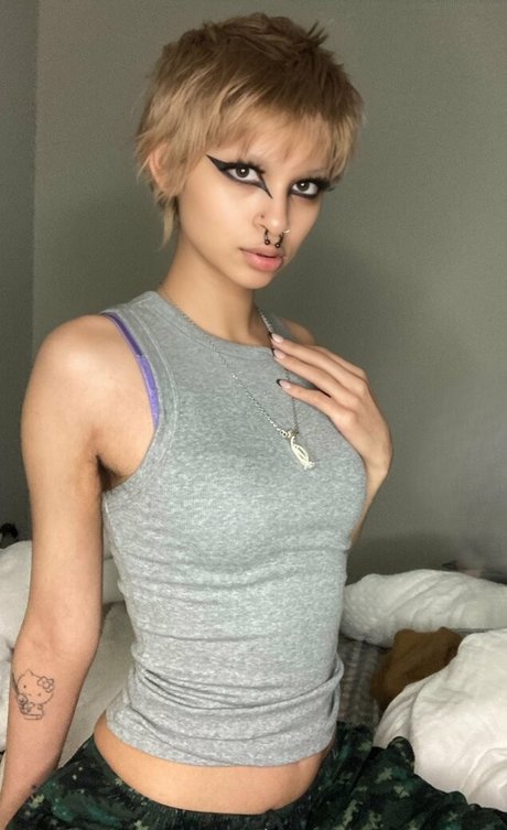 Nacktes geleaktes OnlyFans-Foto von Salemsuxxx