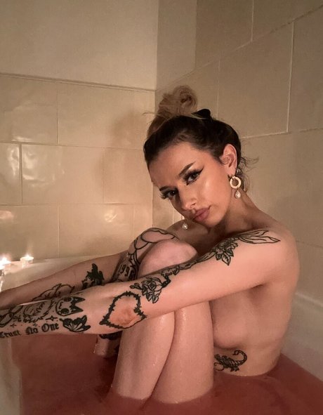 Nacktes geleaktes OnlyFans-Foto von Mistresslilymay