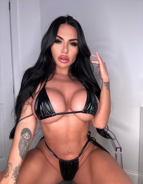 Nacktes geleaktes OnlyFans-Foto von Amber Jasmine
