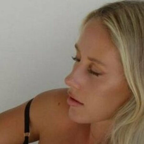 Nacktes geleaktes OnlyFans-Foto von Nicolegracexx