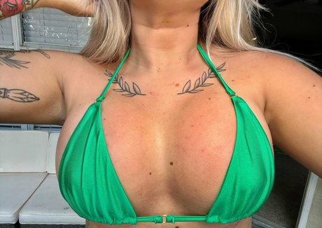 Nacktes geleaktes OnlyFans-Foto von Autumn Rae